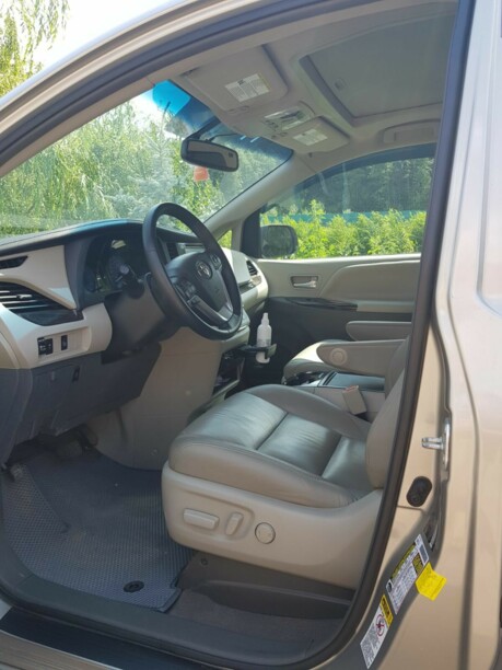 Toyota Sienna III (XL30), 7 мест, 2017 г.