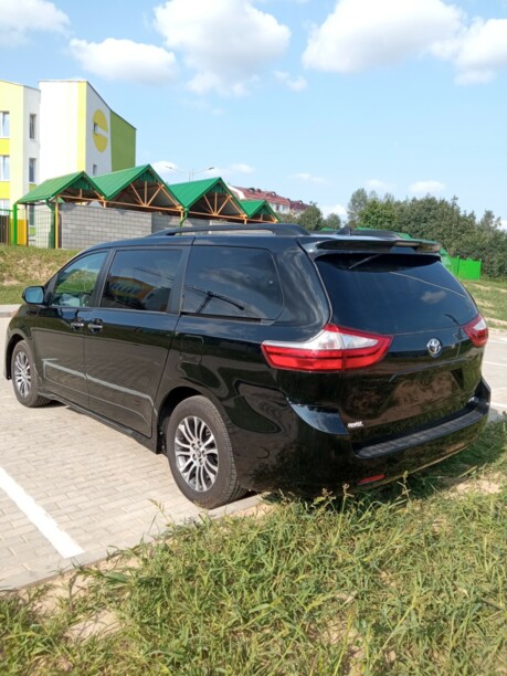 Toyota Sienna III (XL30), 7 мест, 2018 г.