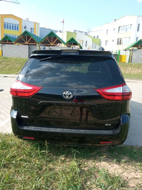 Toyota Sienna III (XL30), 7 мест, 2018 г.
