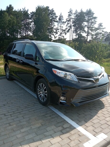 Toyota Sienna III (XL30), 7 мест, 2018 г.