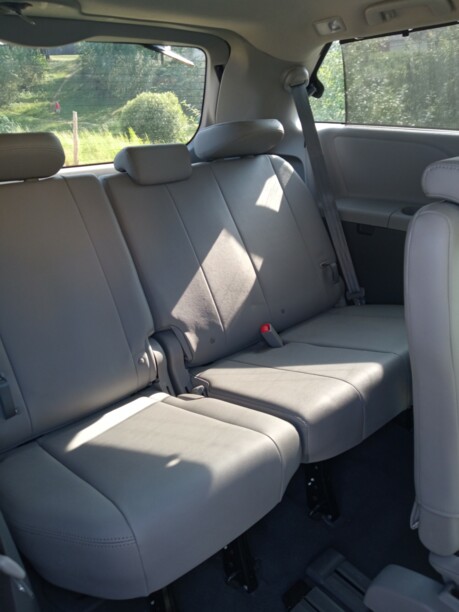 Toyota Sienna III (XL30), 7 мест, 2018 г.