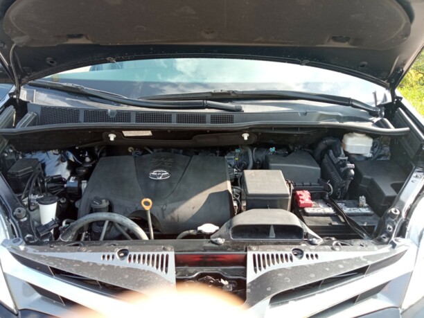 Toyota Sienna III (XL30), 7 мест, 2018 г.