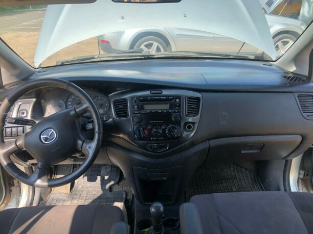 Mazda MPV II, 7 мест, 2003 г.