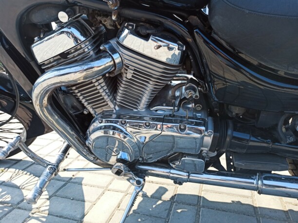 Suzuki VZ 600, 2001 г.