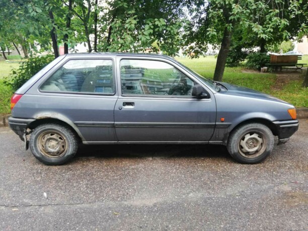Ford Fiesta III, 1990 г.