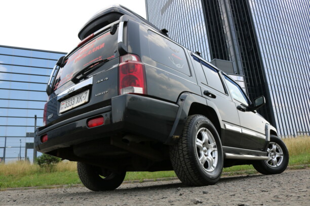 Jeep Commander, 7 мест, 2006 г.