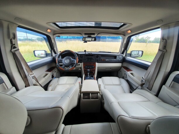 Jeep Commander, 7 мест, 2006 г.