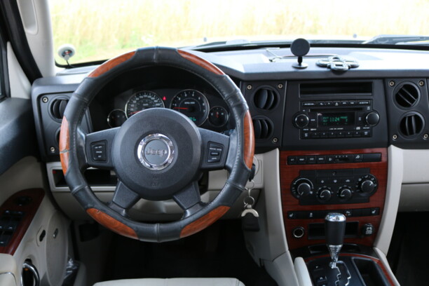 Jeep Commander, 7 мест, 2006 г.