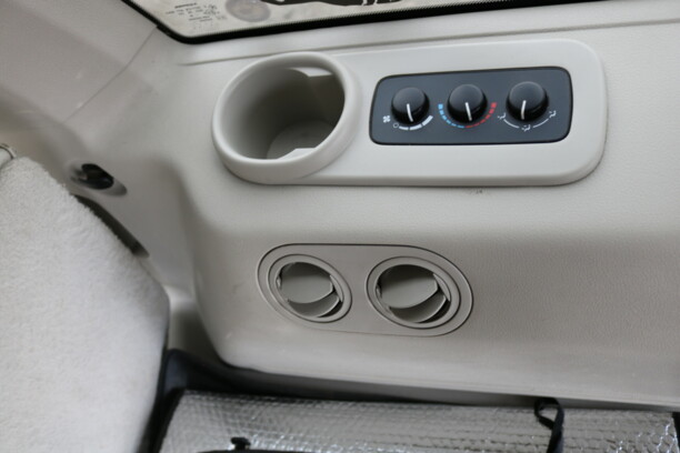 Jeep Commander, 7 мест, 2006 г.