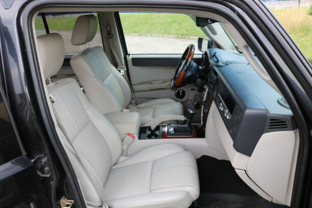 Jeep Commander, 7 мест, 2006 г.