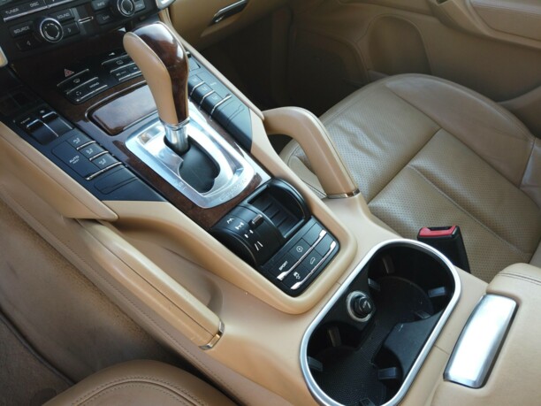 Porsche Cayenne 958, 2010 г.