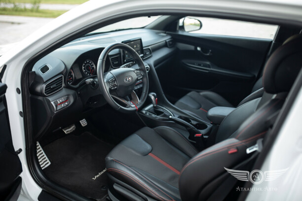 Hyundai Veloster II, 2020 г.