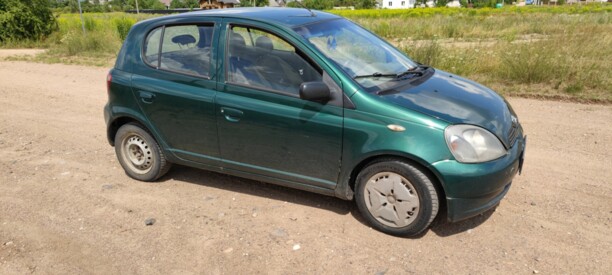 Toyota Yaris I (P1), 2001 г.