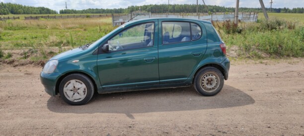 Toyota Yaris I (P1), 2001 г.