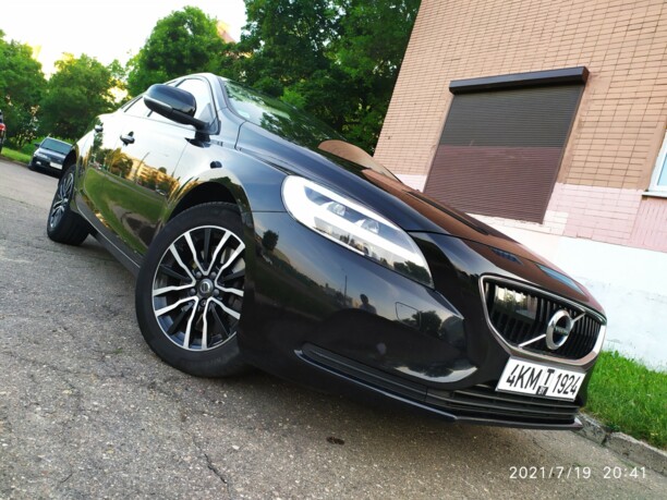 Volvo V40 II · Рестайлинг, 2017 г.