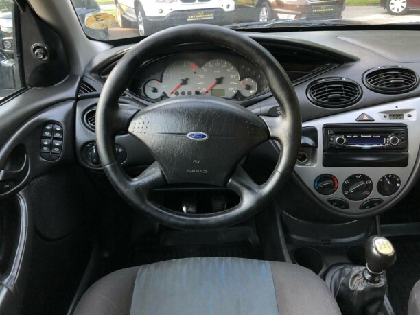 Ford Focus I · Рестайлинг, 2001 г.