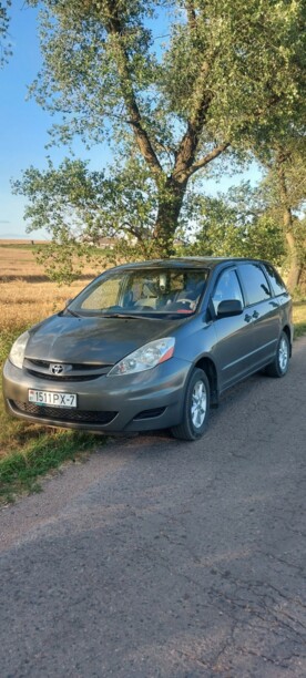 Toyota Sienna II (XL20), 7 мест, 2004 г.