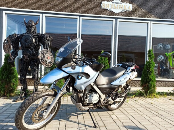 BMW F, 2001 г.