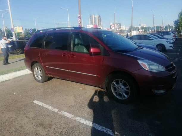 Toyota Sienna II (XL20), 7 мест, 2005 г.