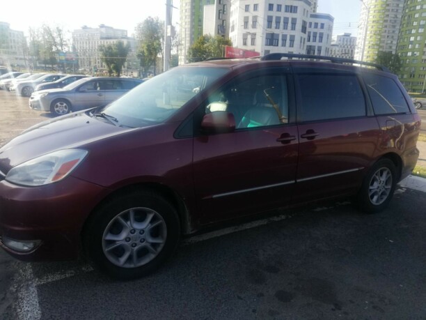 Toyota Sienna II (XL20), 7 мест, 2005 г.