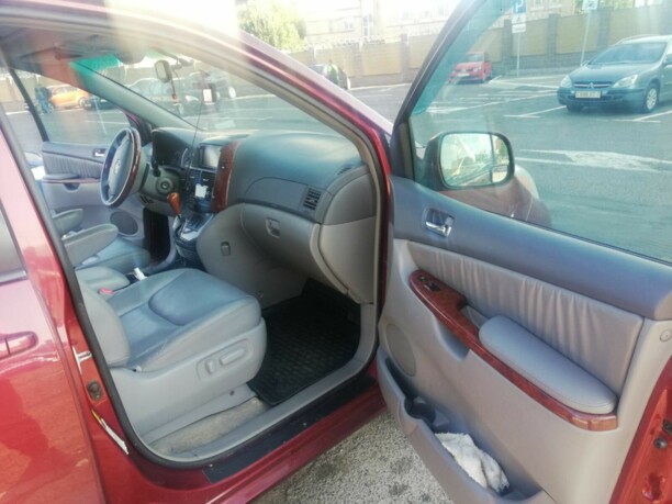 Toyota Sienna II (XL20), 7 мест, 2005 г.
