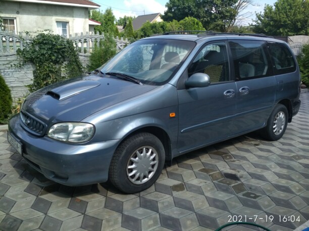 Kia Carnival I, 7 мест, 2000 г.