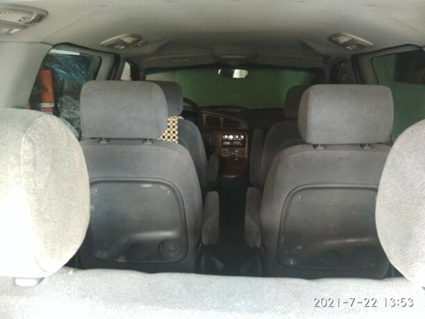 Kia Carnival I, 7 мест, 2000 г.