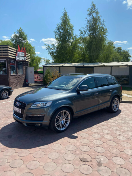 Audi Q7 4L, 7 мест, 2007 г.