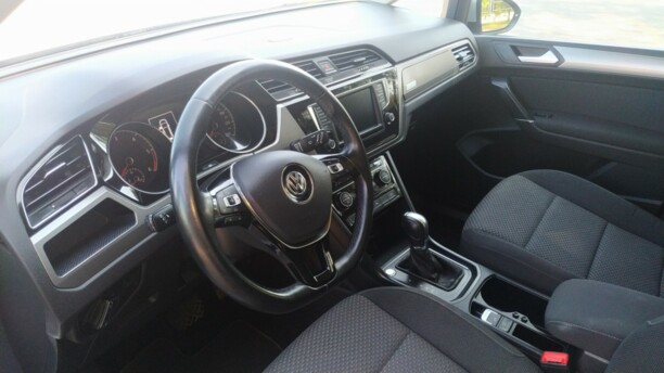 Volkswagen Touran III, 7 мест, 2015 г.