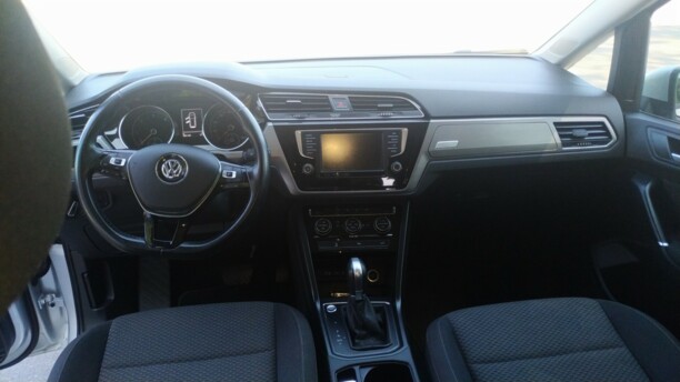 Volkswagen Touran III, 7 мест, 2015 г.