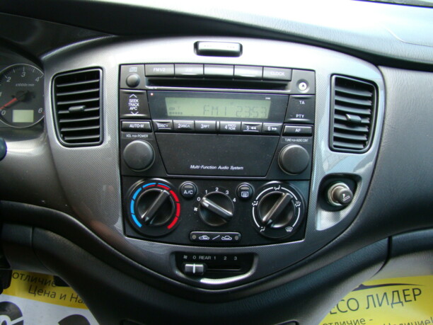 Mazda MPV II · Рестайлинг, 7 мест, 2004 г.