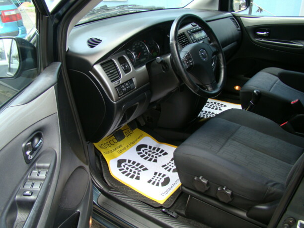 Mazda MPV II · Рестайлинг, 7 мест, 2004 г.