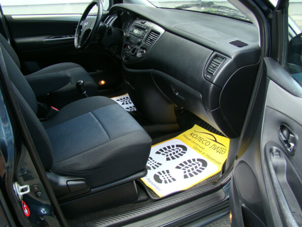 Mazda MPV II · Рестайлинг, 7 мест, 2004 г.