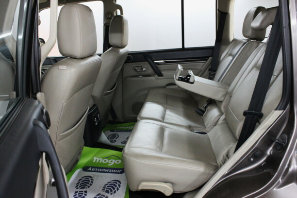 Mitsubishi Pajero IV, 2010 г.
