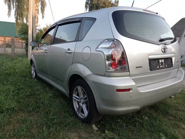 Toyota Corolla Verso II (E121), 7 мест, 2006 г.