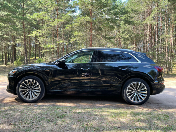 Audi e-tron, 2019 г.