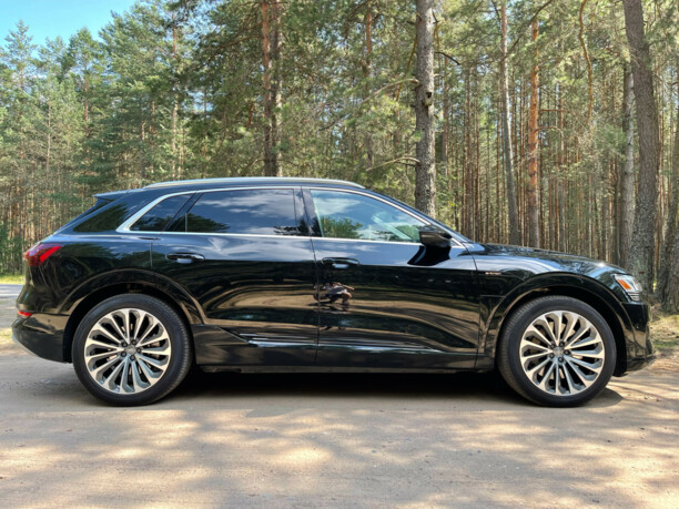 Audi e-tron, 2019 г.