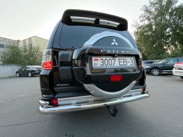 Mitsubishi Pajero IV · Рестайлинг, 7 мест, 2011 г.