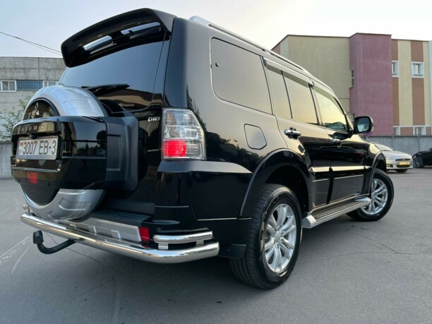 Mitsubishi Pajero IV · Рестайлинг, 7 мест, 2011 г.
