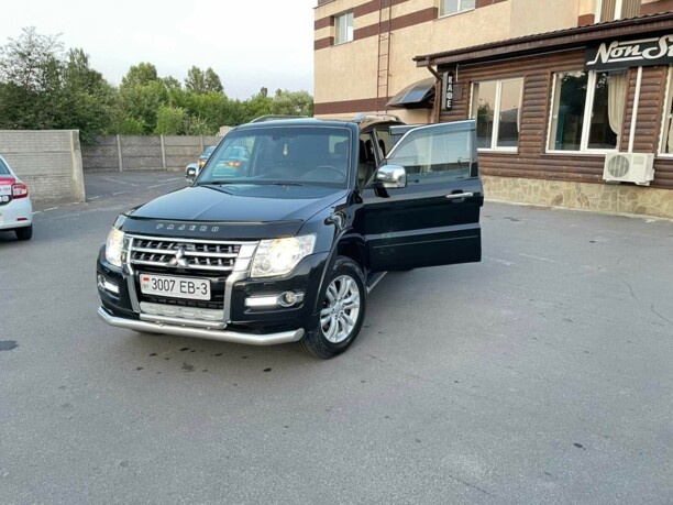 Mitsubishi Pajero IV · Рестайлинг, 7 мест, 2011 г.