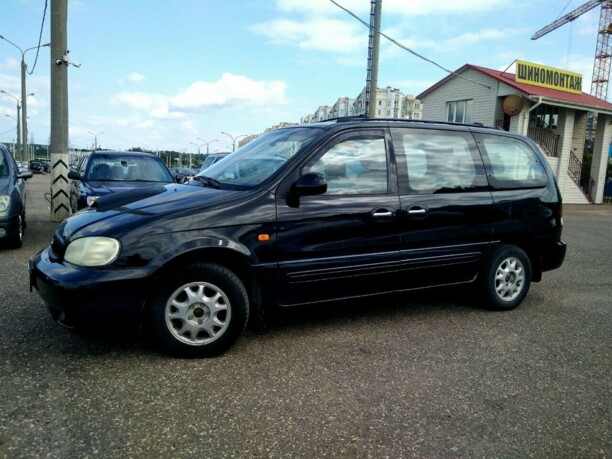 Kia Carnival I, 7 мест, 2000 г.