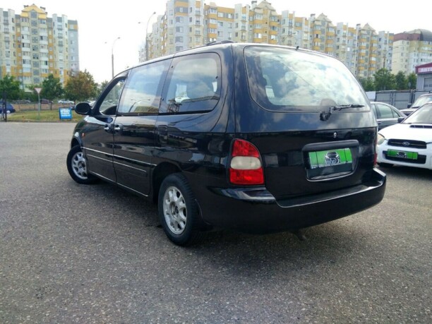 Kia Carnival I, 7 мест, 2000 г.