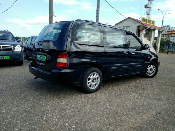 Kia Carnival I, 7 мест, 2000 г.