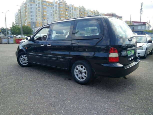 Kia Carnival I, 7 мест, 2000 г.