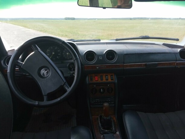Mercedes-Benz E-Класс W123, 1982 г.
