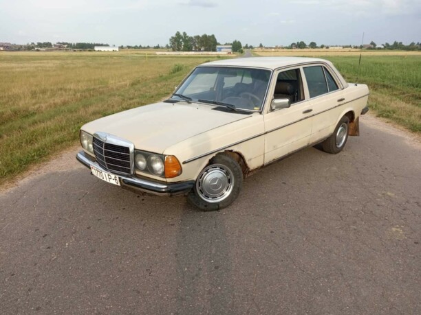 Mercedes-Benz E-Класс W123, 1982 г.