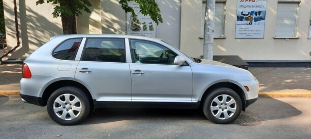 Porsche Cayenne 955, 2004 г.
