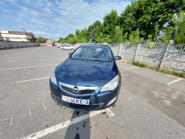 Opel Astra J, 2011 г.