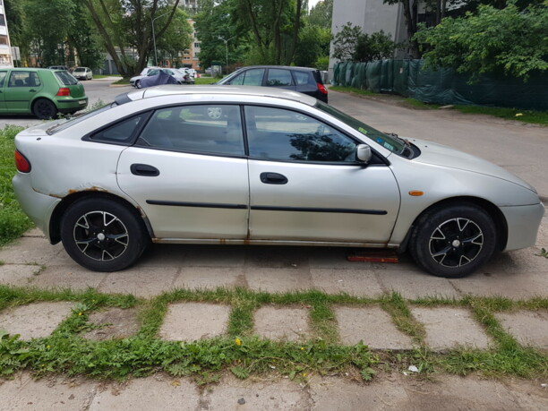 Mazda 323F, 1998 г.