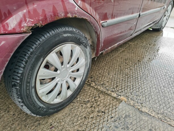 Mazda 323 BJ, 2000 г.